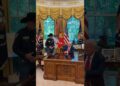 President Donald J Trump Signing Govt Orders Final Night time In The Oval Workplace Of The White Home