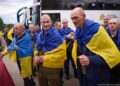 Ukraine, Russia swap tons of extra POWs – DW – 05/24/2025