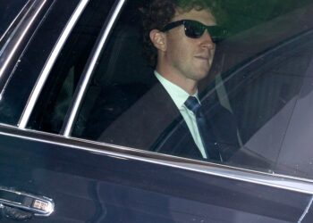 The Meta AI app reveals us what Mark Zuckerberg desires the web to change into