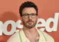 Chris Evans skips Cannes Movie Competition to have fun mom’s seventieth birthday