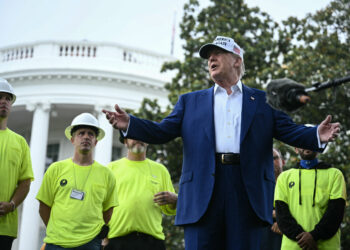Trump Approves Iran Warfare Plans, Waits to Pull Set off: Report
