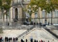 Thieves steal priceless jewels, Paris museum closed Thieves steal priceless jewels, Paris museum closed