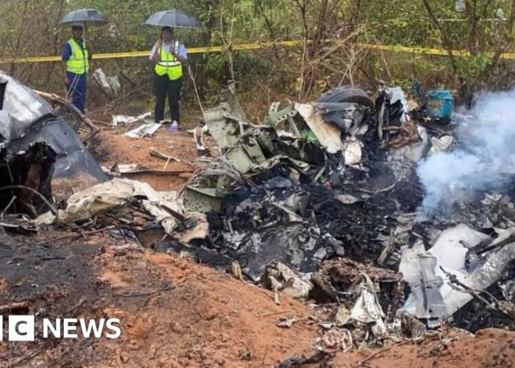 Kenya airplane crashes kills Hungarian and German vacationers and native pilot Kenya airplane crashes kills Hungarian and German vacationers and native pilot