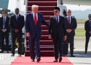 Trump arrives in Malaysia to witness signing of Thailand-Cambodia ‘peace deal’ – stay updates Trump arrives in Malaysia to witness signing of Thailand-Cambodia ‘peace deal’ – stay updates