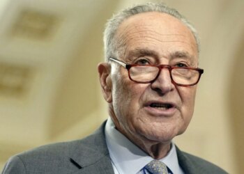 Schumer slams Trump for ‘skipping city’ on Asia journey amid shutdown Schumer slams Trump for ‘skipping city’ on Asia journey amid shutdown