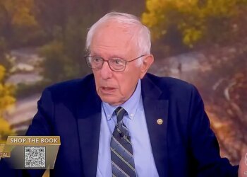 Sanders says Democratic Get together should make basic choice on working class Sanders says Democratic Get together should make basic choice on working class