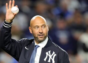 Derek Jeter jokingly reductions Dodgers’ 2020 World Collection ring