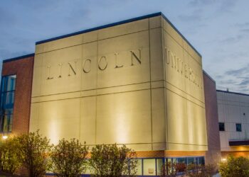 Taking pictures at Lincoln College in Pennsylvania leaves 1 lifeless, 6 injured Taking pictures at Lincoln College in Pennsylvania leaves 1 lifeless, 6 injured