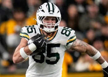 Jordan Love, Tucker Kraft propel Packers to win over Steelers Jordan Love, Tucker Kraft propel Packers to win over Steelers