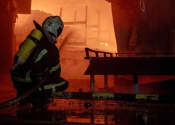 A minimum of 1 killed, 10 injured in Russian ballistic missile assault on Kyiv A minimum of 1 killed, 10 injured in Russian ballistic missile assault on Kyiv