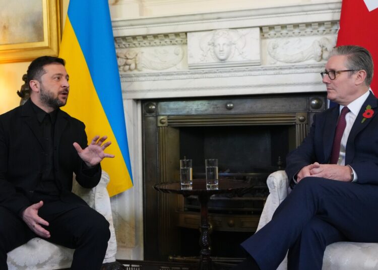 Ukraine’s Zelenskyy in London to hunt extra assist from European leaders Ukraine’s Zelenskyy in London to hunt extra assist from European leaders