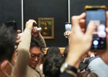 The Louvre theft may make France’s stolen crown jewels as well-known because the Mona Lisa The Louvre theft may make France’s stolen crown jewels as well-known because the Mona Lisa