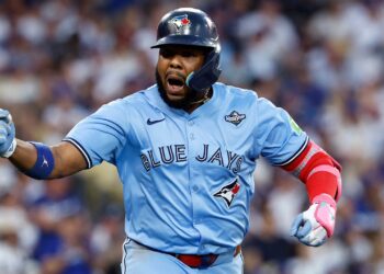 Blue Jays rebound to even World Sequence after marathon Sport 3