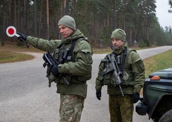 Belarus threatens to grab over 1,000 Lithuanian vehicles stranded after border closure