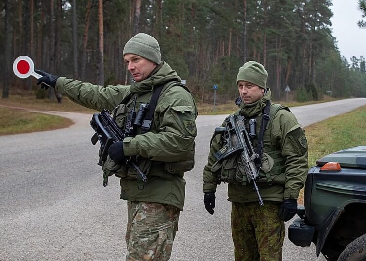 Belarus threatens to grab over 1,000 Lithuanian vehicles stranded after border closure