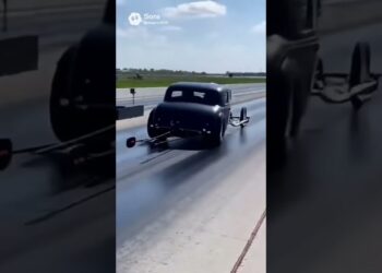 Hotrod vs. Tesla P100D. Who wins?
