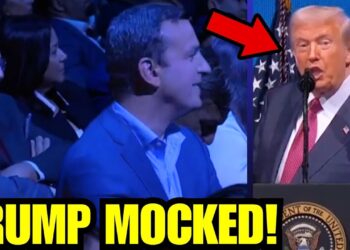 🚨 Trump BOMBS ON STAGE, Viewers LAUGHS AT HIM