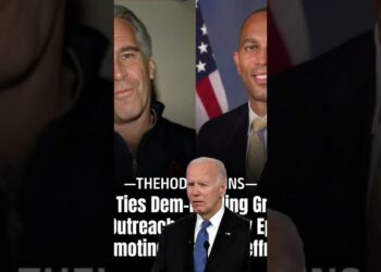 #politics #duet #giveusourstolenmoneyback #makeamericagreatagain #maga #politicalslogan #shorts