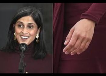 JD and Usha in bother? A tarot studying