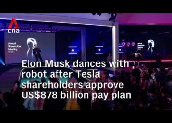 Elon Musk dances with robotic after Tesla shareholders approve US8 billion pay plan