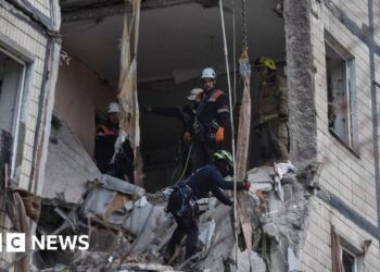 Six die as Russia targets vitality and residential websites in Ukraine