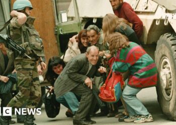 Italy probes claims that vacationers paid to shoot at civilians in Bosnian battle Italy probes claims that vacationers paid to shoot at civilians in Bosnian battle