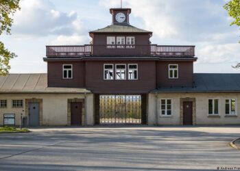 Public sale of Holocaust gadgets canceled after outrage – DW – 11/16/2025 Public sale of Holocaust gadgets canceled after outrage – DW – 11/16/2025