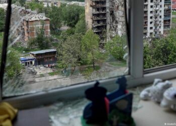 Ukraine’s battle with Russia for Pokrovsk at pivotal level – DW – 11/08/2025