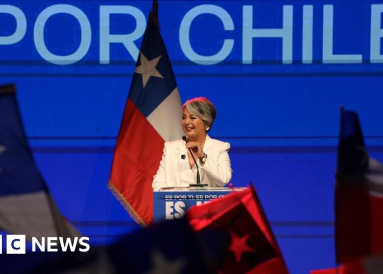 Communist and far-right candidates head to Chile presidential run-off Communist and far-right candidates head to Chile presidential run-off