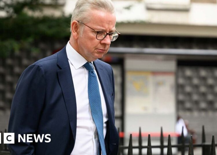 Michael Gove apologises after Covid report alleges ‘poisonous’ tradition