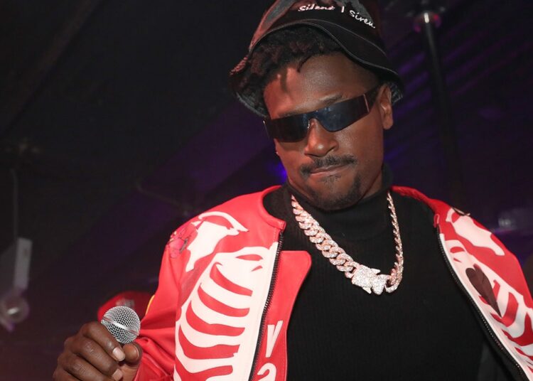 Antonio Brown pleads not responsible to tried homicide in Miami taking pictures