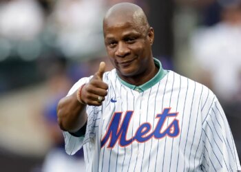 Darryl Strawberry thanks Trump for presidential pardon