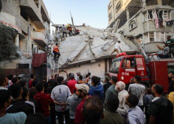 Israel says IDF strikes kill 5 Hamas officers, as terror group points risk to finish truce