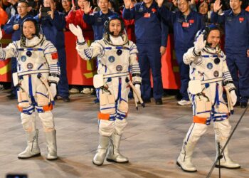Three extra Chinese language astronauts are actually stranded in area following profitable rescue of their colleagues