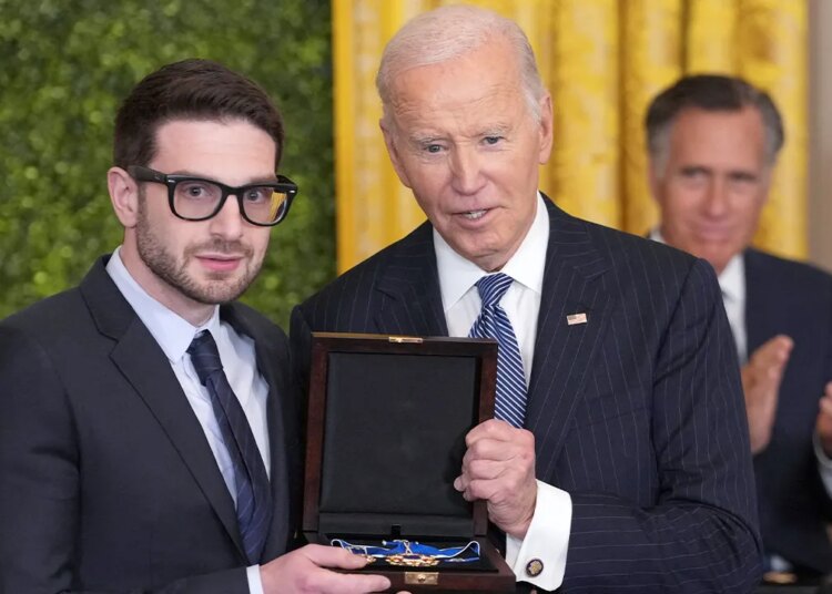 Alex Soros votes for Socialist NYC mayoral candidate Zohran Mamdani