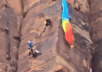 Coronary heart-racing video reveals BASE jumper rescue in Kane Creek canyon, Utah