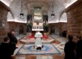 Pope Leo visits tomb of St Francis in Assisi – Vatican Information