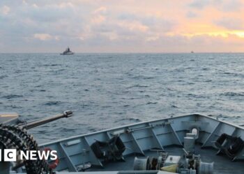Royal Navy intercepts two Russian ships in English Channel