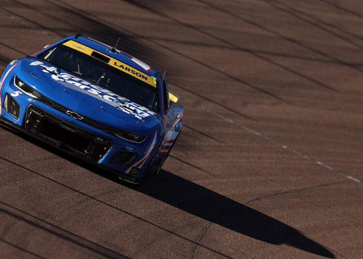 Kyle Larson wins second NASCAR Cup Collection title