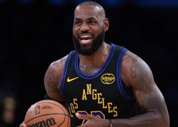 NBA scores: LeBron James scores 11 factors in season debut