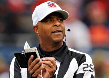 NFL referee leaves sport after non-contact damage