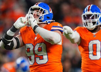 NFL followers outspoken amid Broncos’ win over Raiders NFL followers outspoken amid Broncos’ win over Raiders