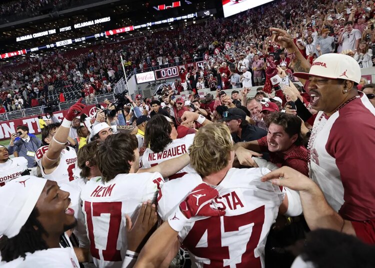 Oklahoma shocks Alabama to remain in School Soccer Playoff hunt