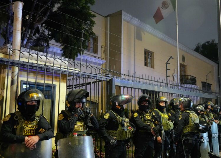 Mexican President Claudia Sheinbaum declared persona non grata by Peru’s Congress Mexican President Claudia Sheinbaum declared persona non grata by Peru’s Congress