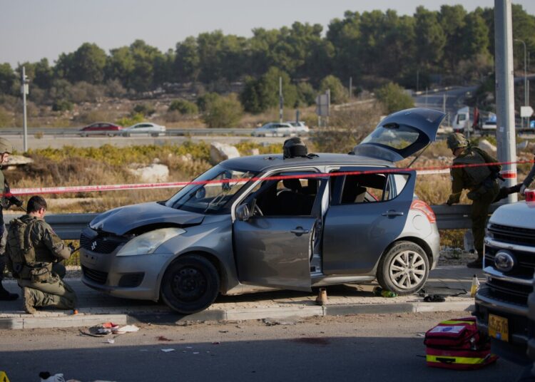 1 Israeli killed, 3 wounded in West Financial institution assault 1 Israeli killed, 3 wounded in West Financial institution assault