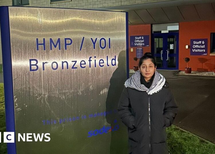 MP Zarah Sultana protests in assist of starvation striker Qesser Zuhrah