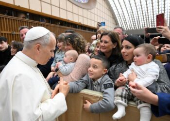 Pope: could humility and ease turn into the fashion of the Church