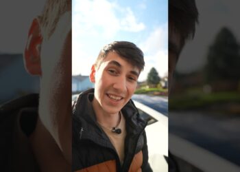 I Purchased a 2023 Tesla Mannequin Y Efficiency For ,500… However its Wrecked! #Tesla #Charging #rebuild