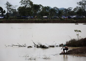 Cambodia blames Thailand for ‘ruthless’ bombardment amid border talks | Battle Information