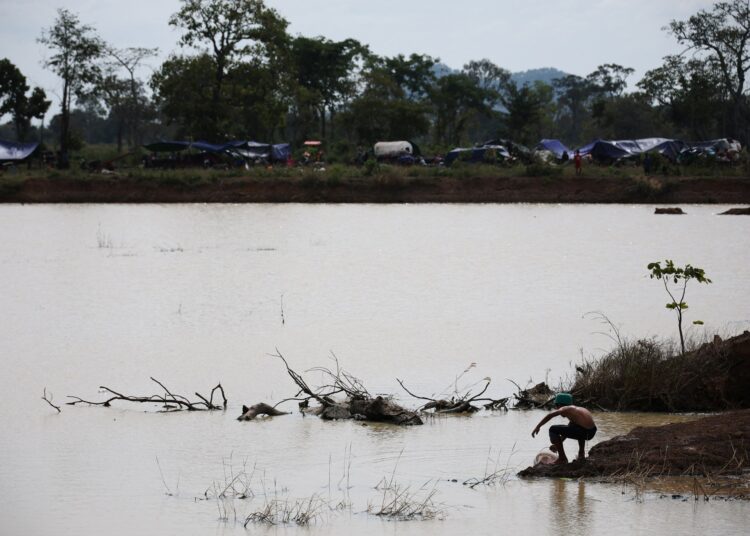 Cambodia blames Thailand for ‘ruthless’ bombardment amid border talks | Battle Information